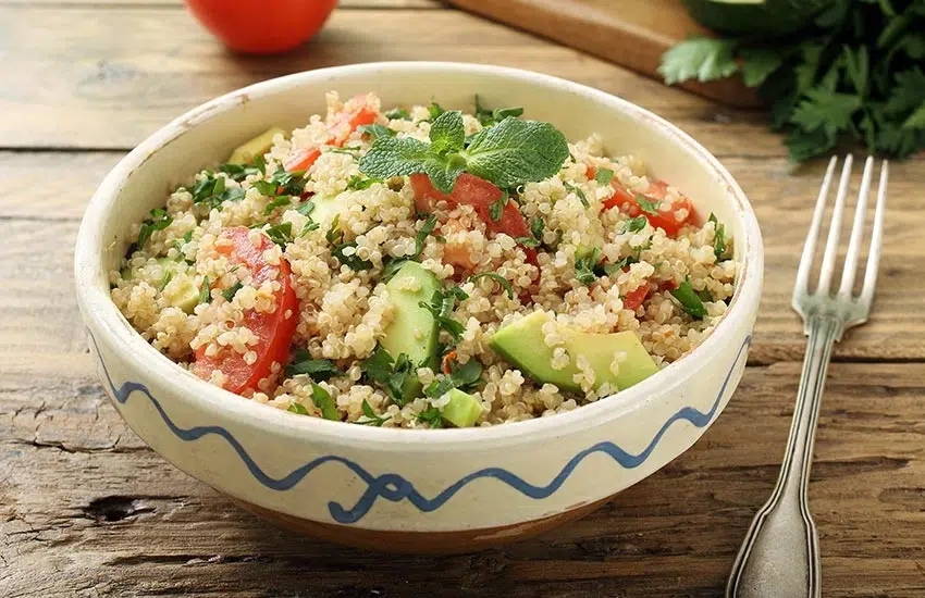 Lunch box diététique : salade de quinoa